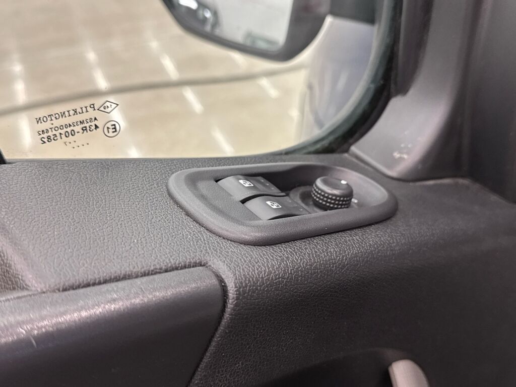 Opel Movano 2017 Sininen