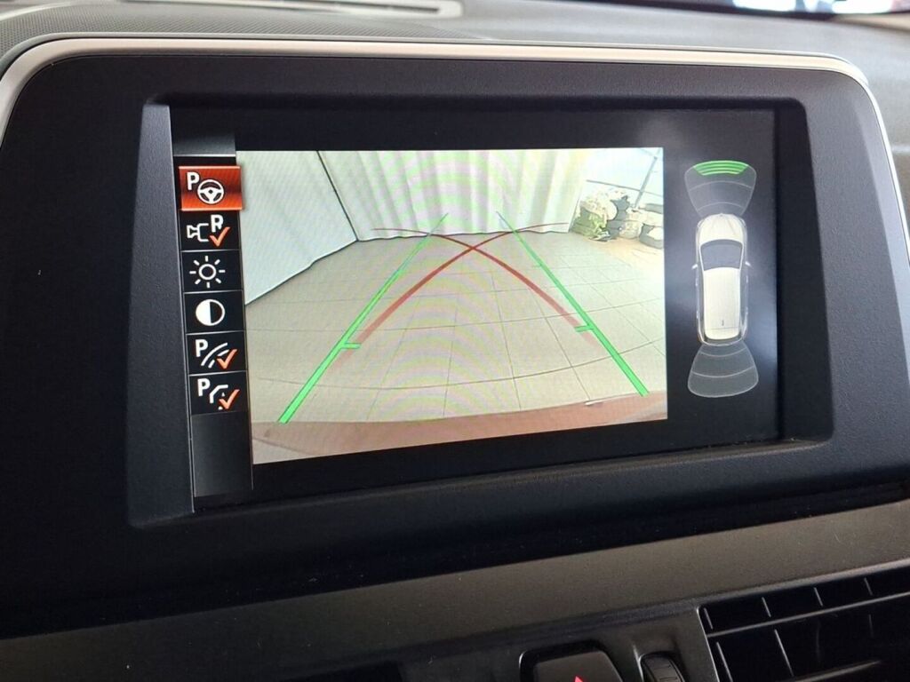 BMW 225 2017 Punainen