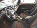 BMW 225 2017 Punainen