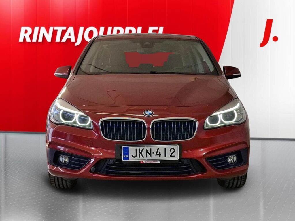 BMW 225 2017 Punainen