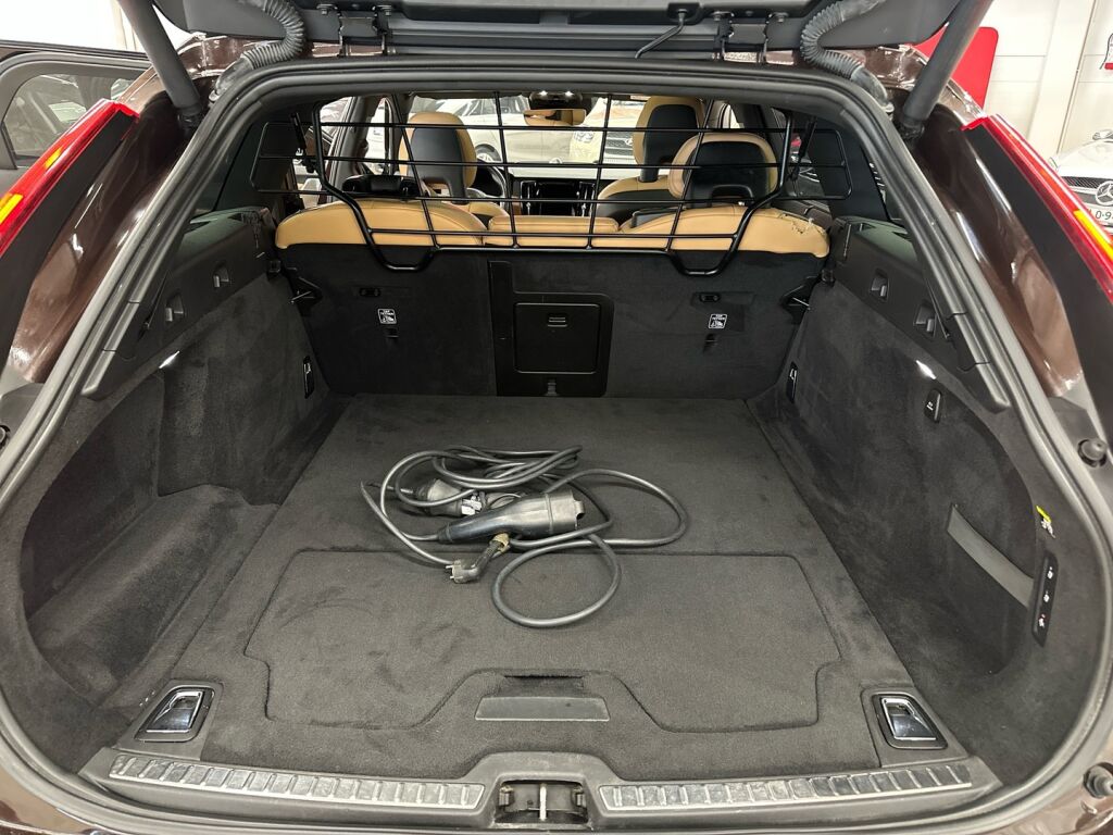 Volvo V90 2018 Ruskea (beige)