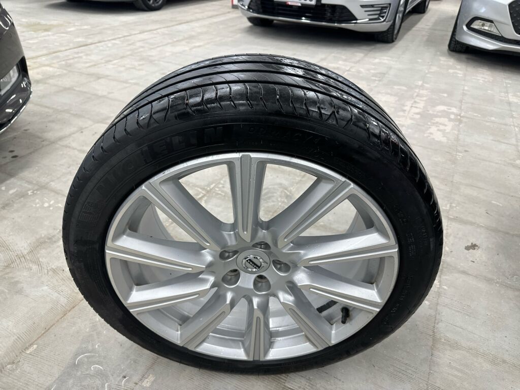 Volvo V90 2018 Ruskea (beige)