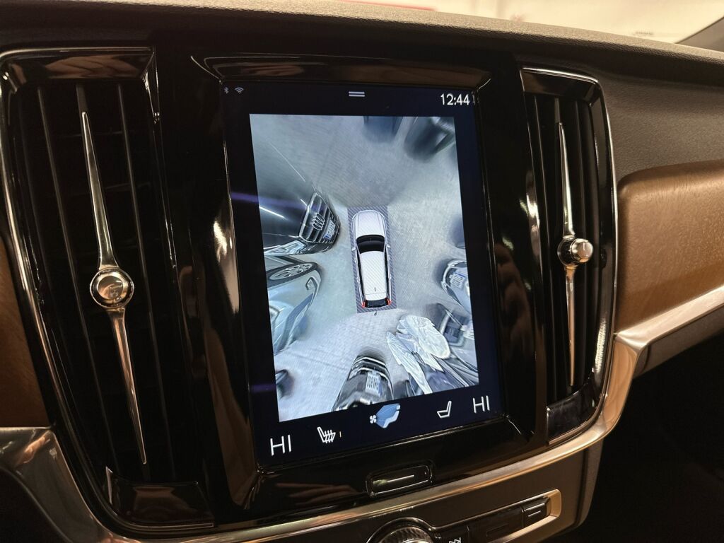 Volvo V90 2018 Ruskea (beige)