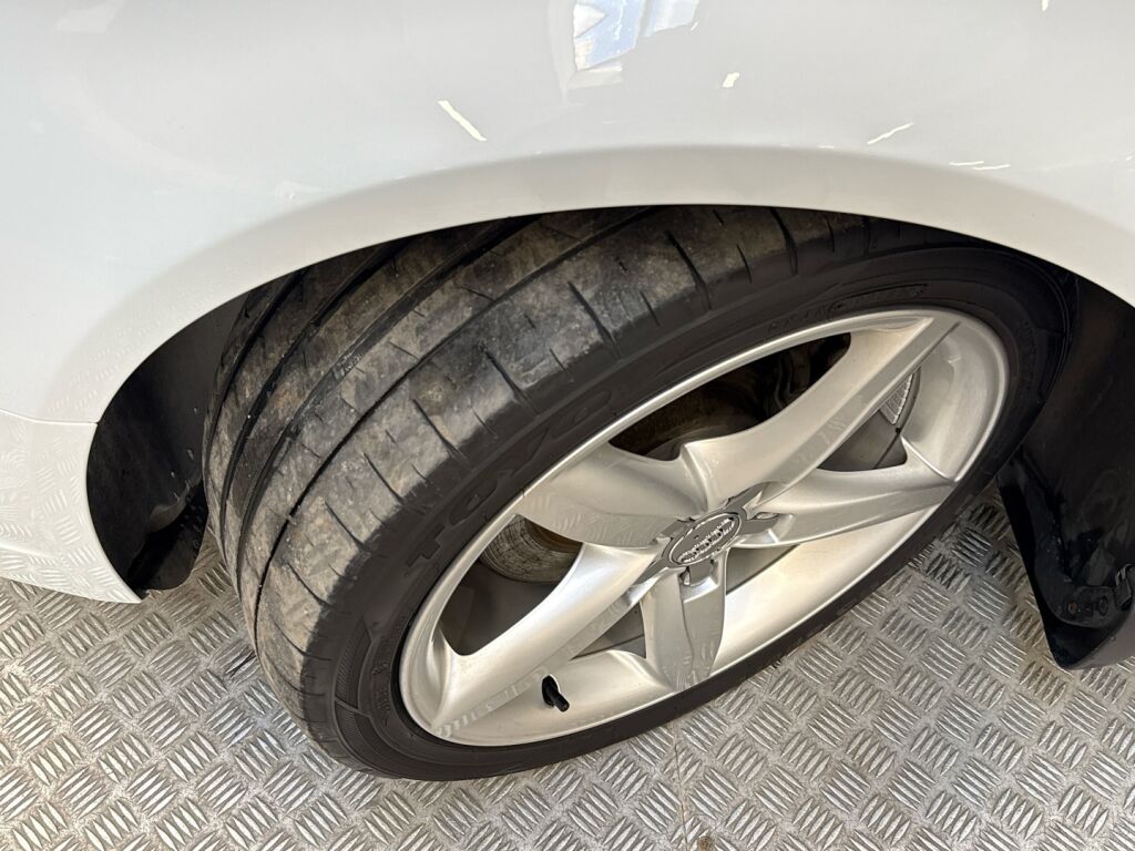 Audi A4 2014 Valkoinen