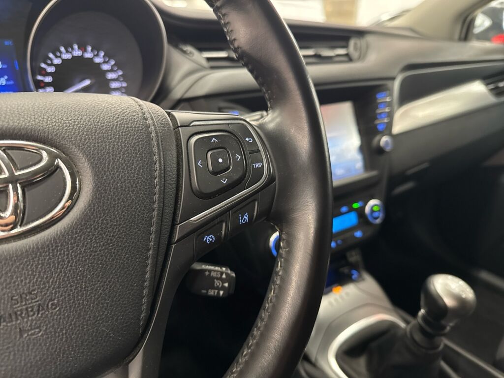 Toyota Avensis 2016 Harmaa