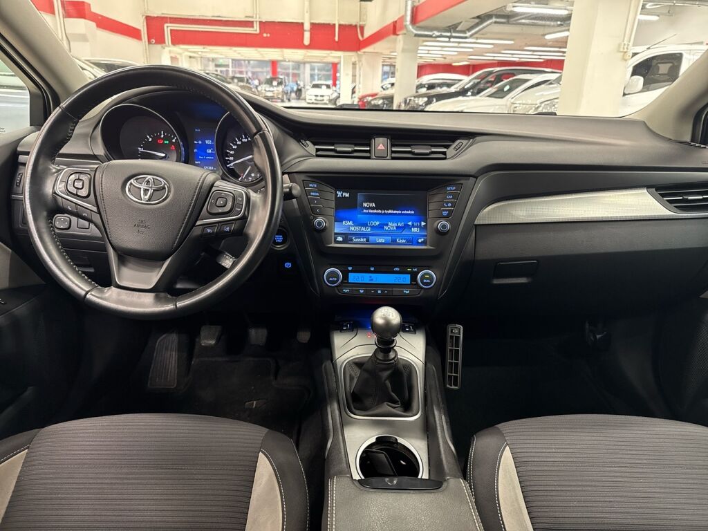 Toyota Avensis 2016 Harmaa
