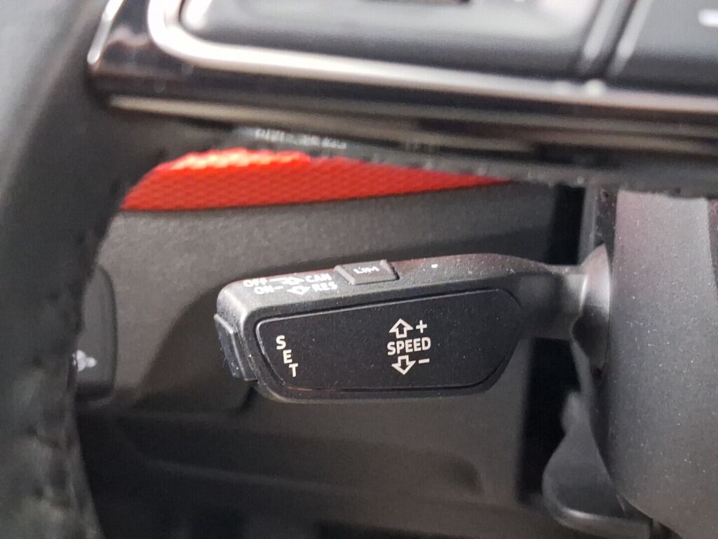 Audi Q2 2017 Valkoinen