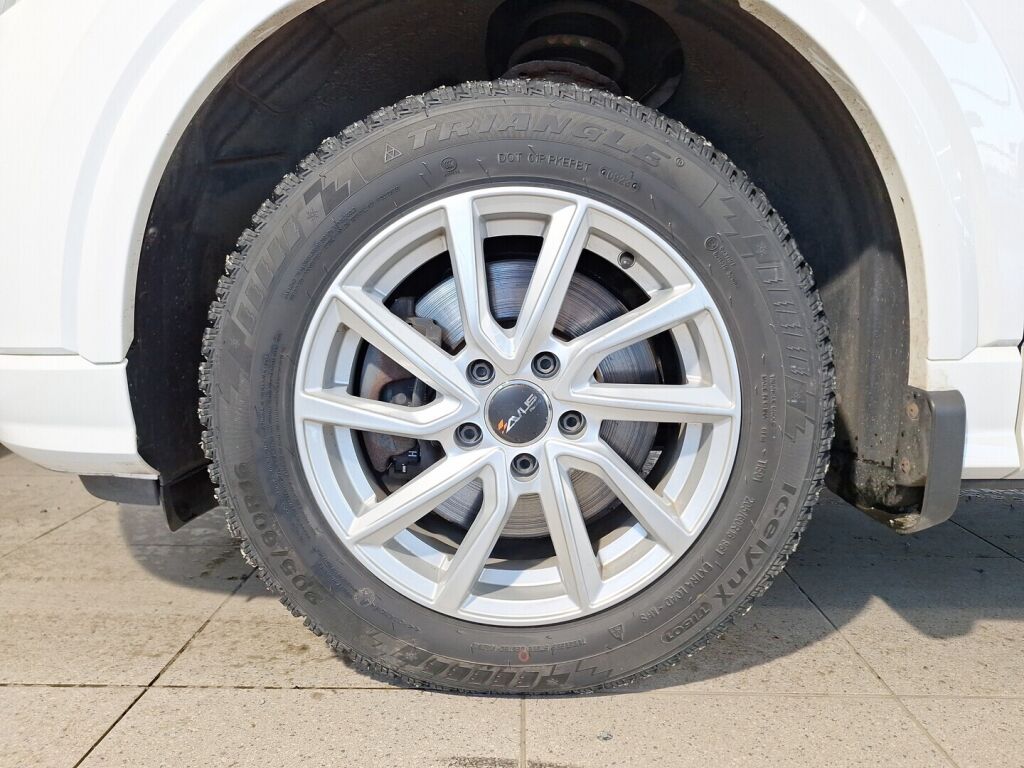 Audi Q2 2017 Valkoinen