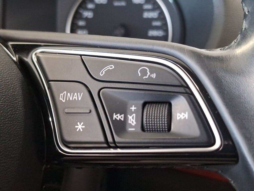 Audi Q2 2017 Valkoinen