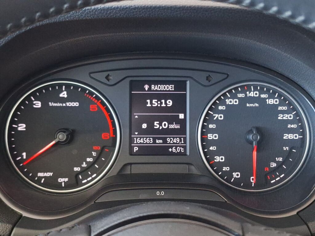 Audi Q2 2017 Valkoinen