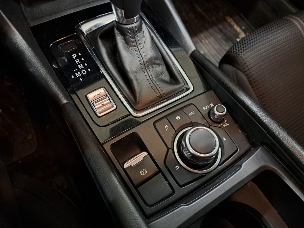 Mazda Mazda3 2017 Harmaa