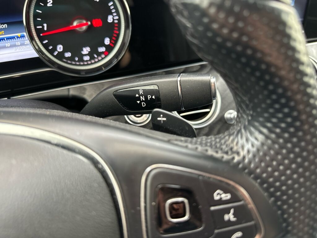 Mercedes-Benz E 2017 Valkoinen