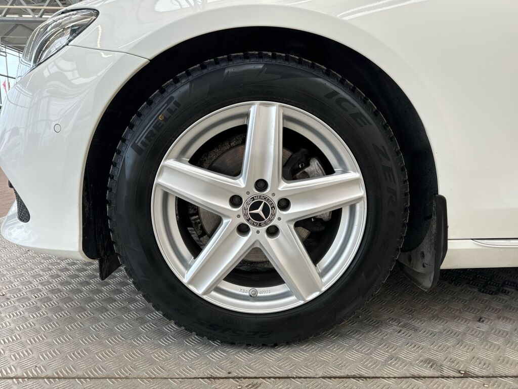 Mercedes-Benz E 2017 Valkoinen