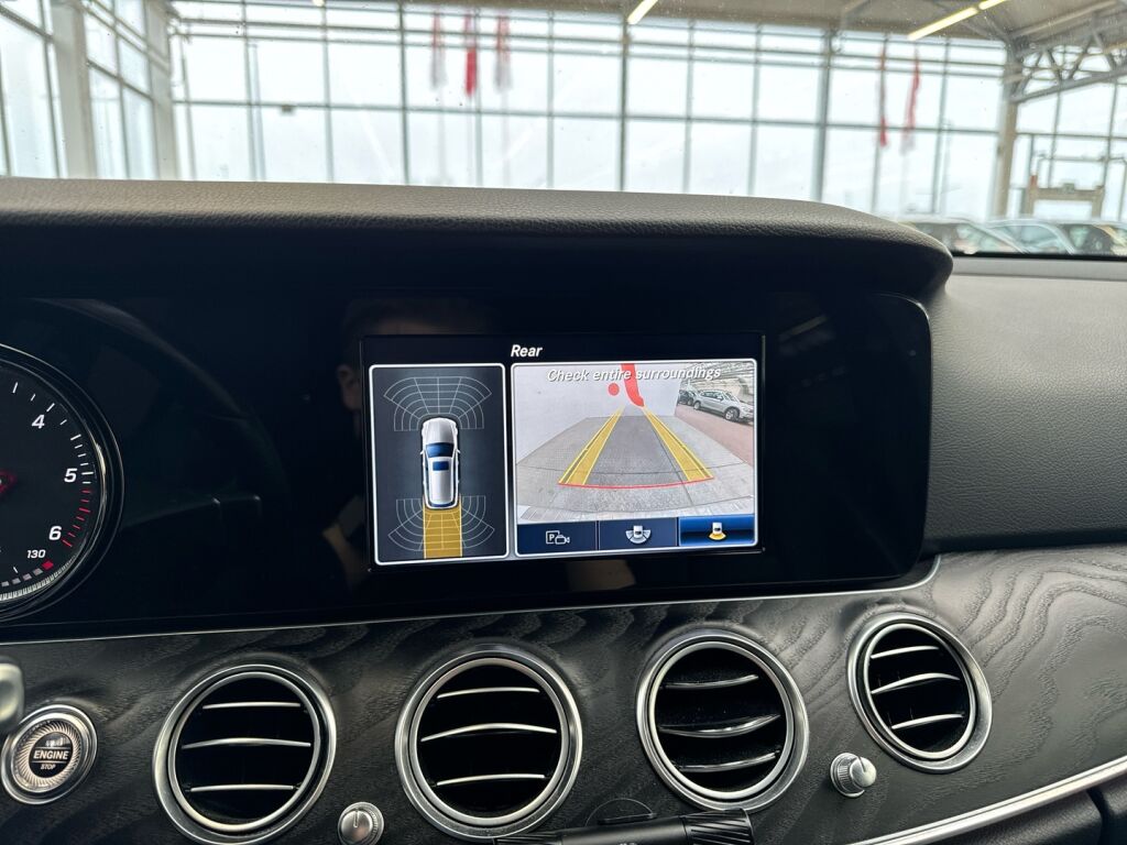 Mercedes-Benz E 2017 Valkoinen