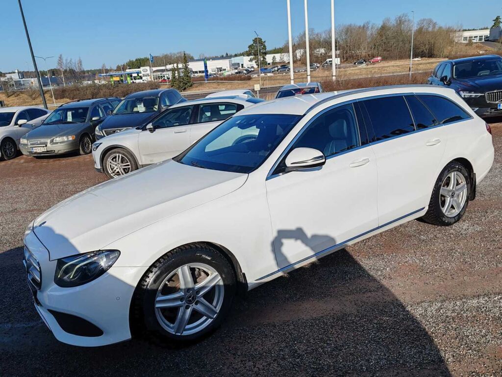 Mercedes-Benz E 2017 Valkoinen