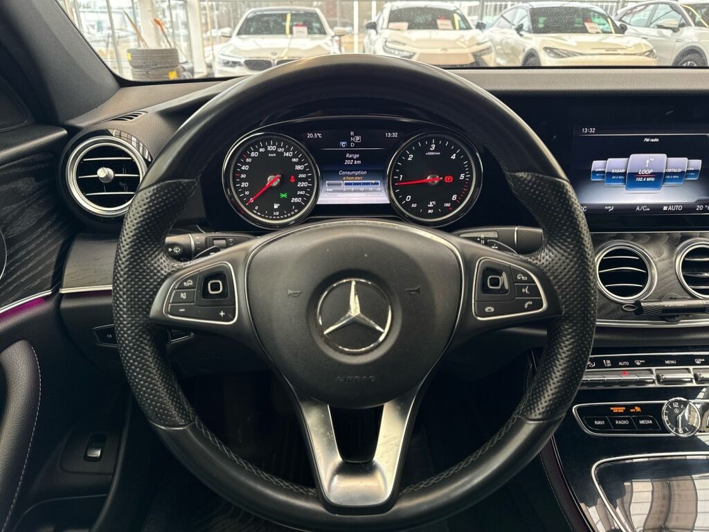 Mercedes-Benz E 2017 Valkoinen