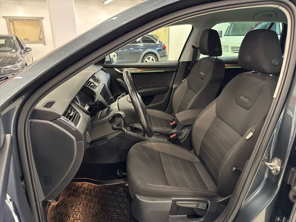 Skoda Octavia 2018 Harmaa