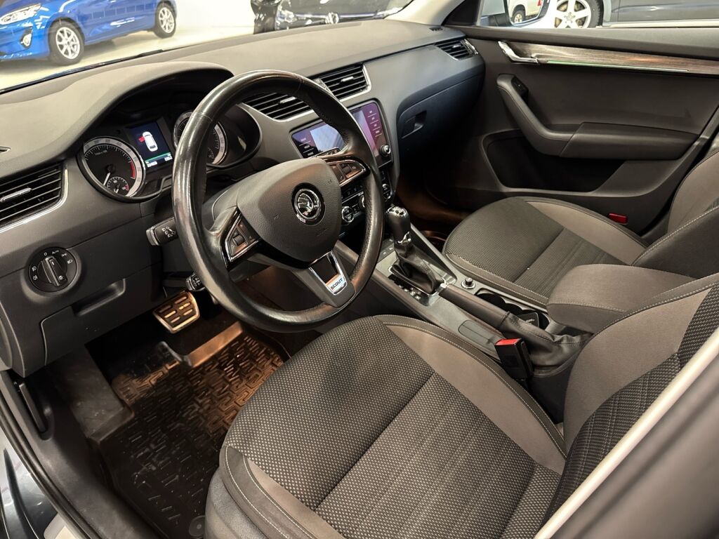 Skoda Octavia 2018 Harmaa