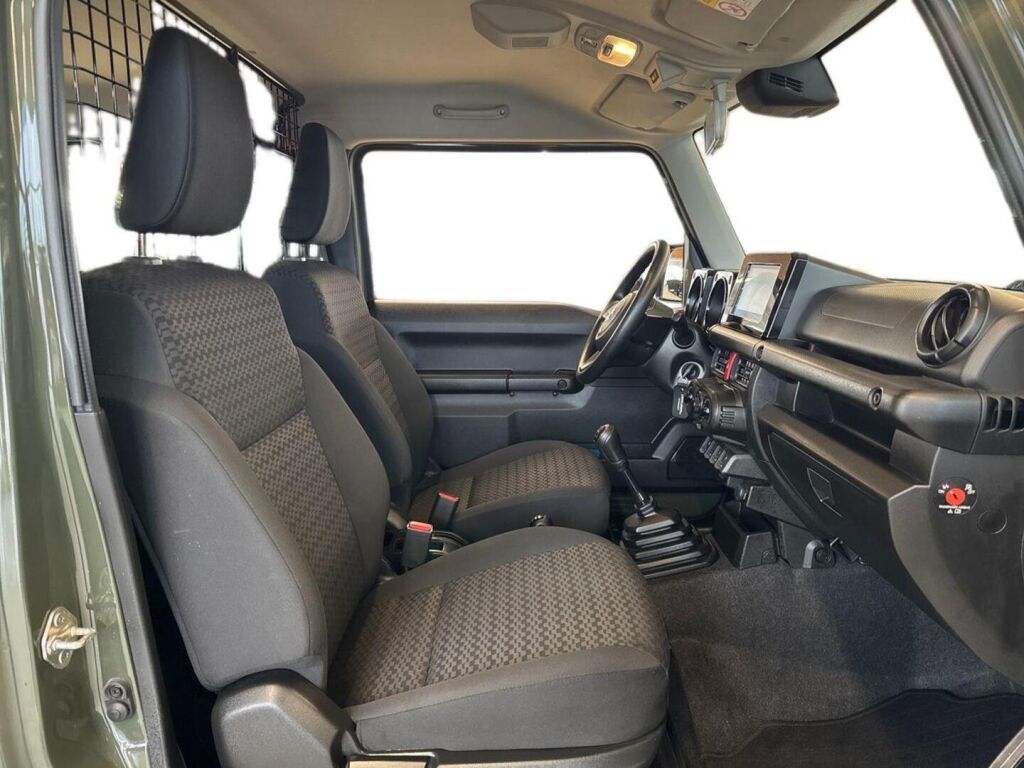 Suzuki Jimny 2021 Vihreä