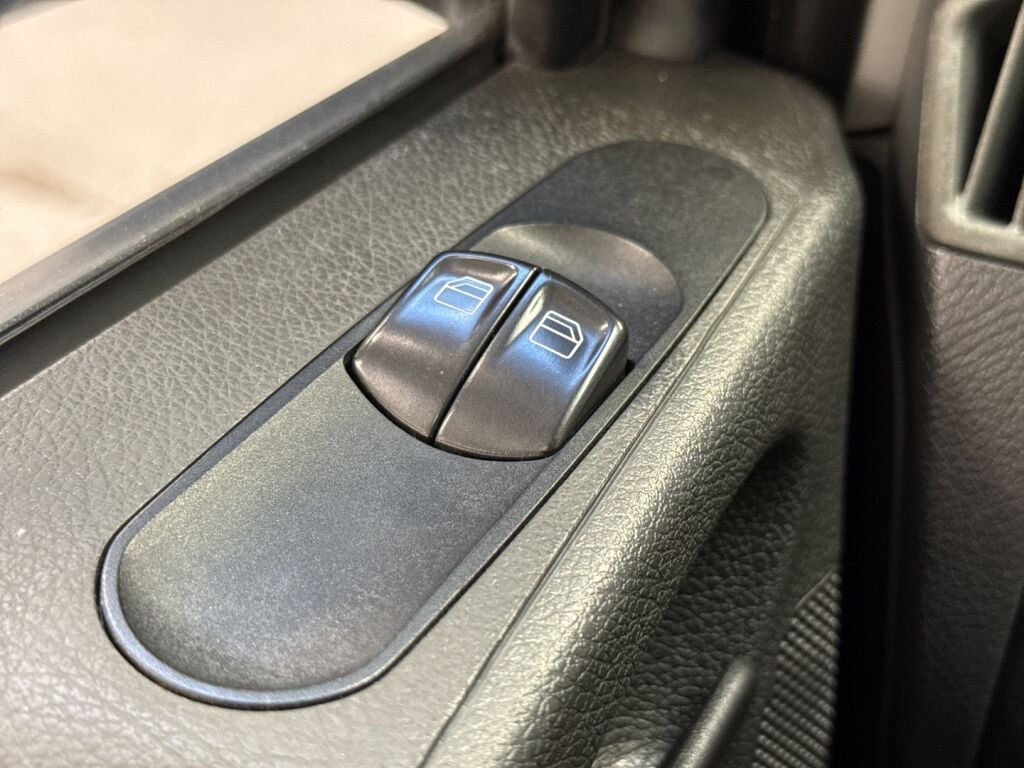 Mercedes-Benz Vito 2012 Sininen