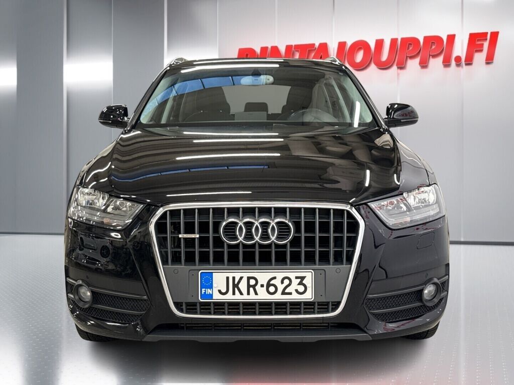 Audi Q3 2015 Musta