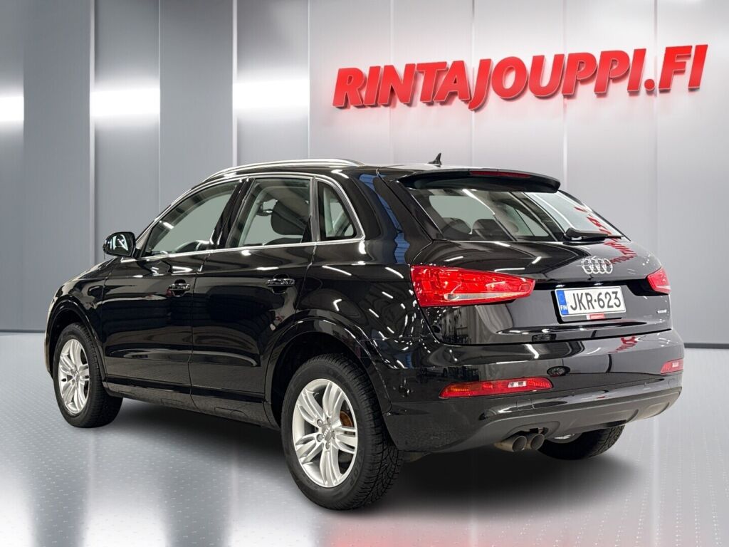 Audi Q3 2015 Musta