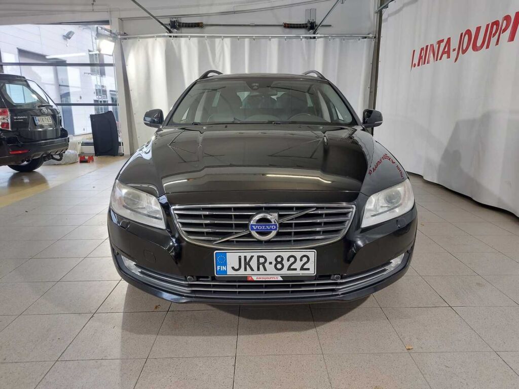 Volvo V70 2014 Musta