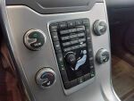 Volvo V70 2014 Musta