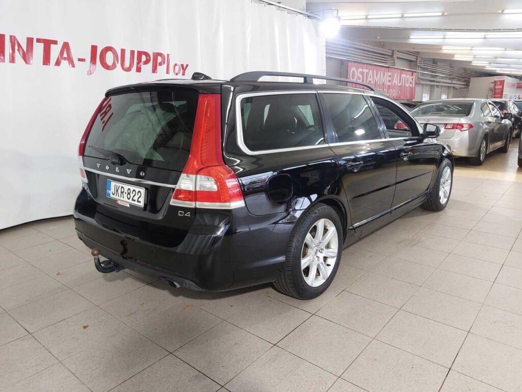 Volvo V70 2014 Musta