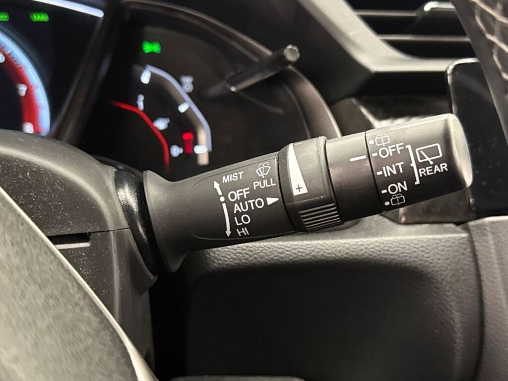 Honda Civic 2018 Punainen