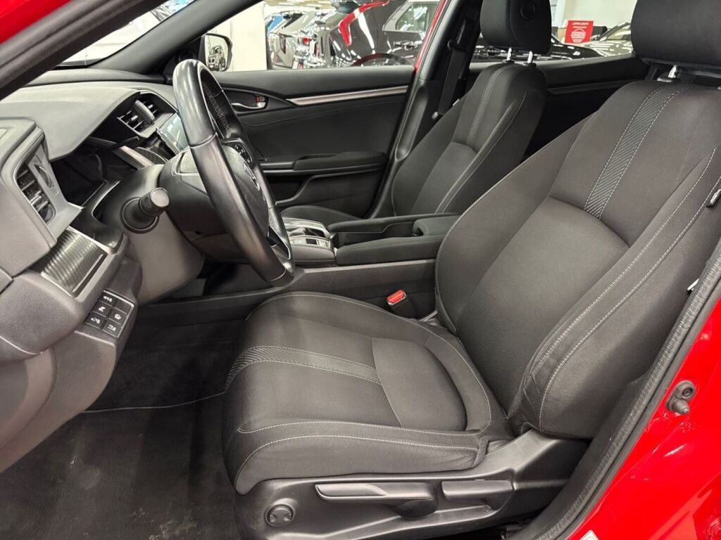 Honda Civic 2018 Punainen