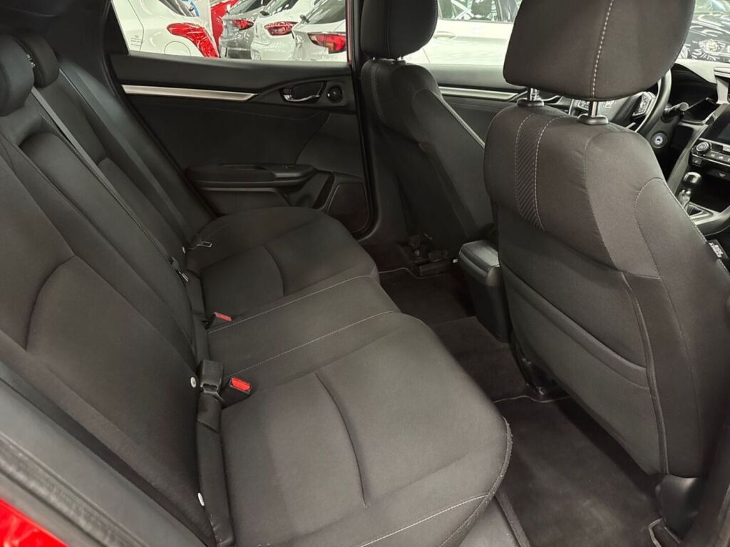 Honda Civic 2018 Punainen