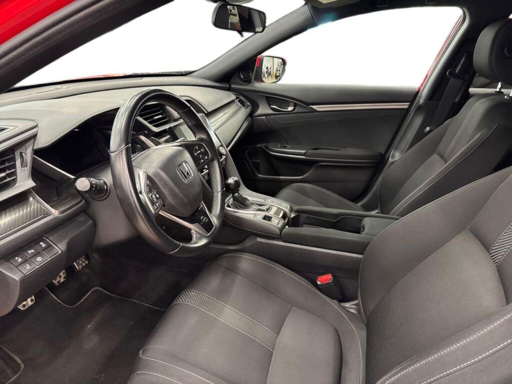 Honda Civic 2018 Punainen