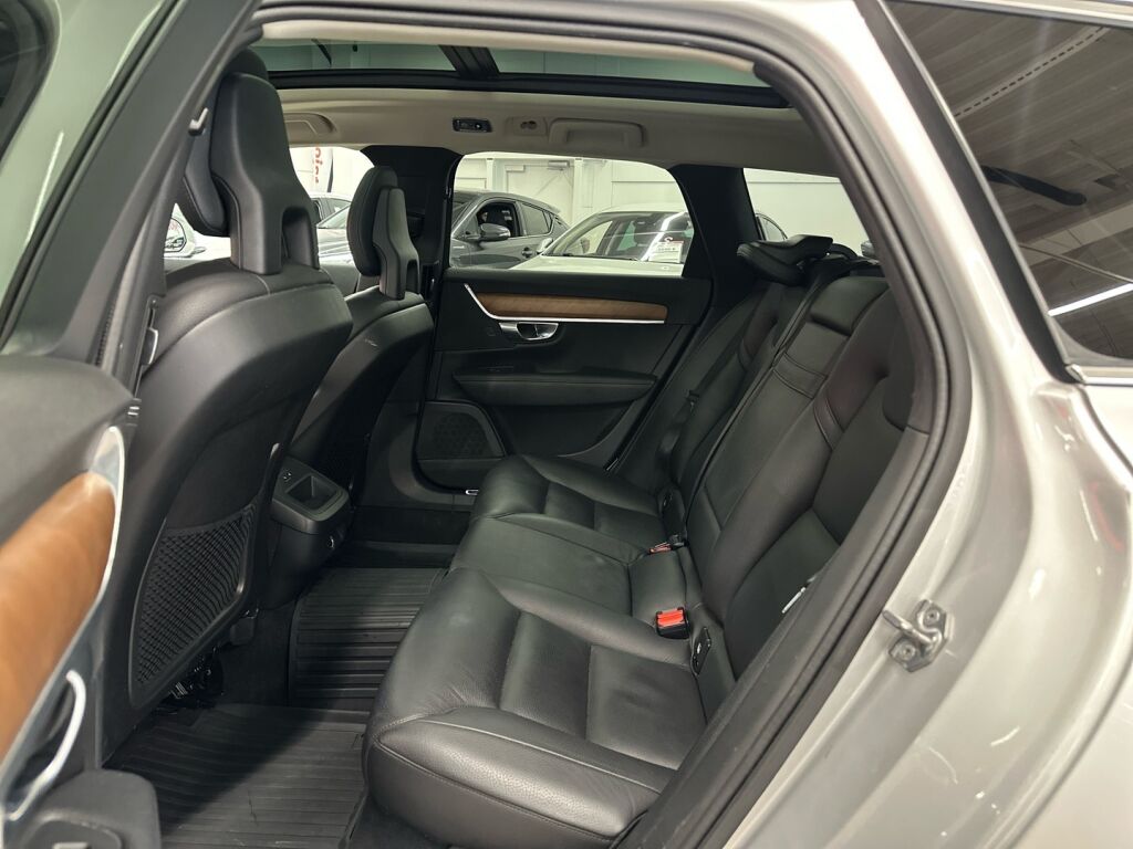 Volvo V90 2018 Harmaa