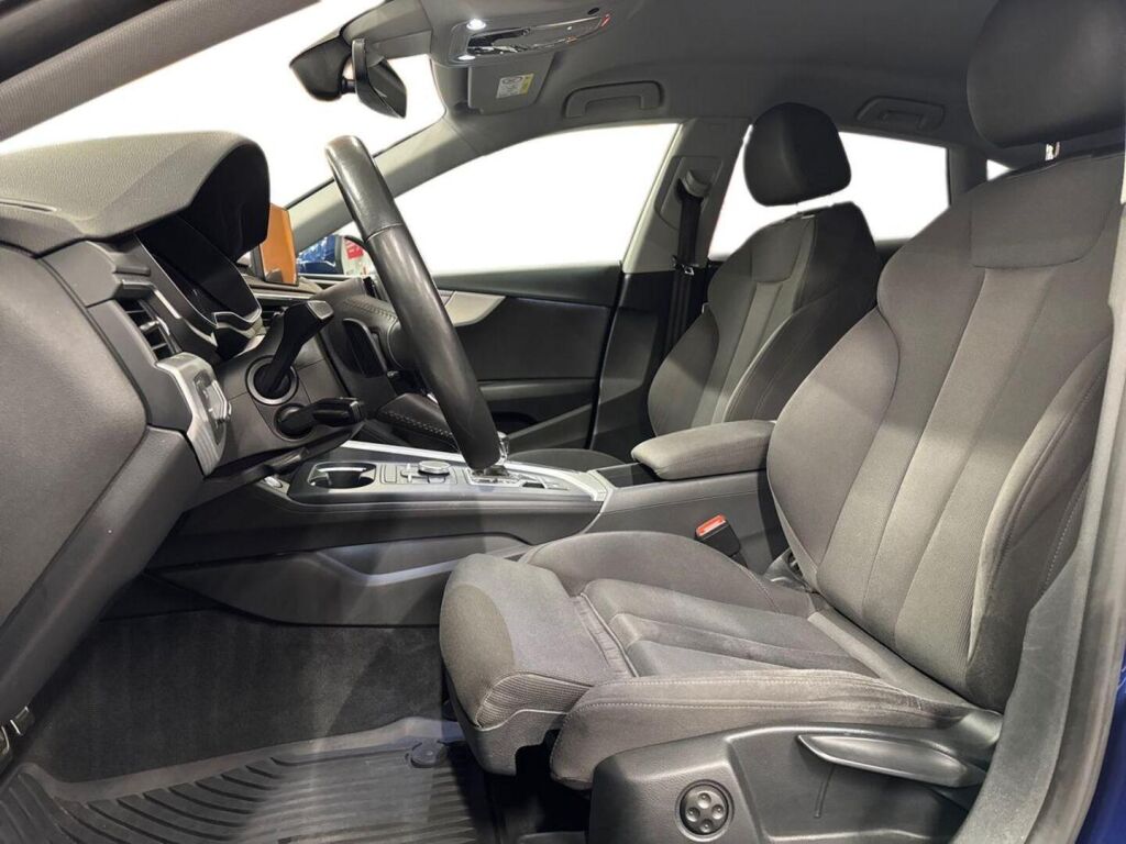 Audi A5 2018 Sininen