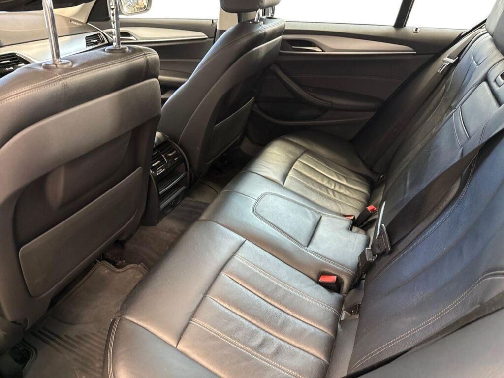 BMW 520 2018 Musta