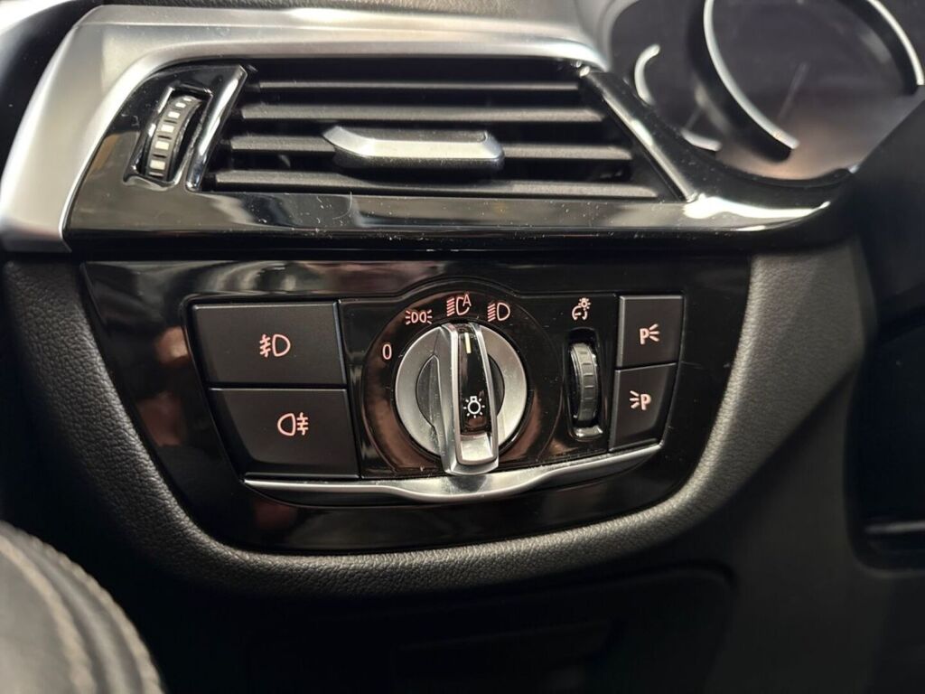 BMW 520 2018 Musta