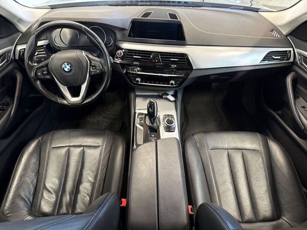 BMW 520 2018 Musta