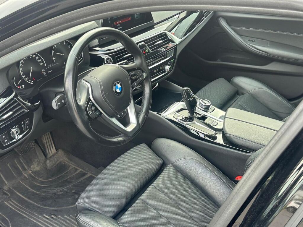 BMW 530 2018 Musta