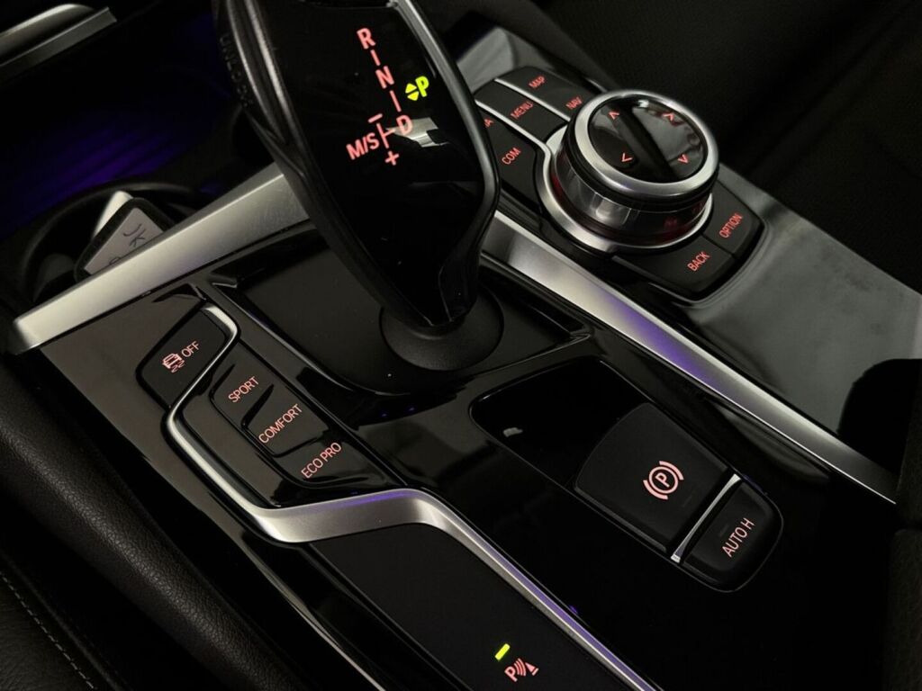 BMW 530 2018 Musta