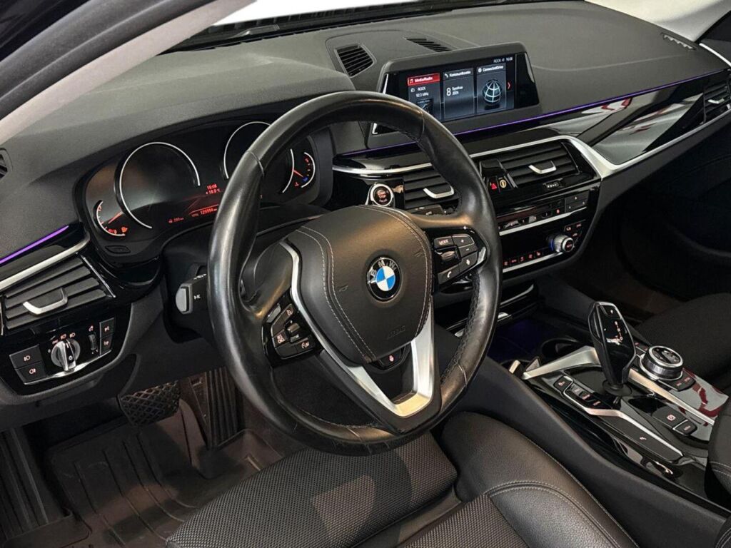 BMW 530 2018 Musta