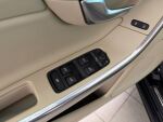 Volvo V60 2018 Musta
