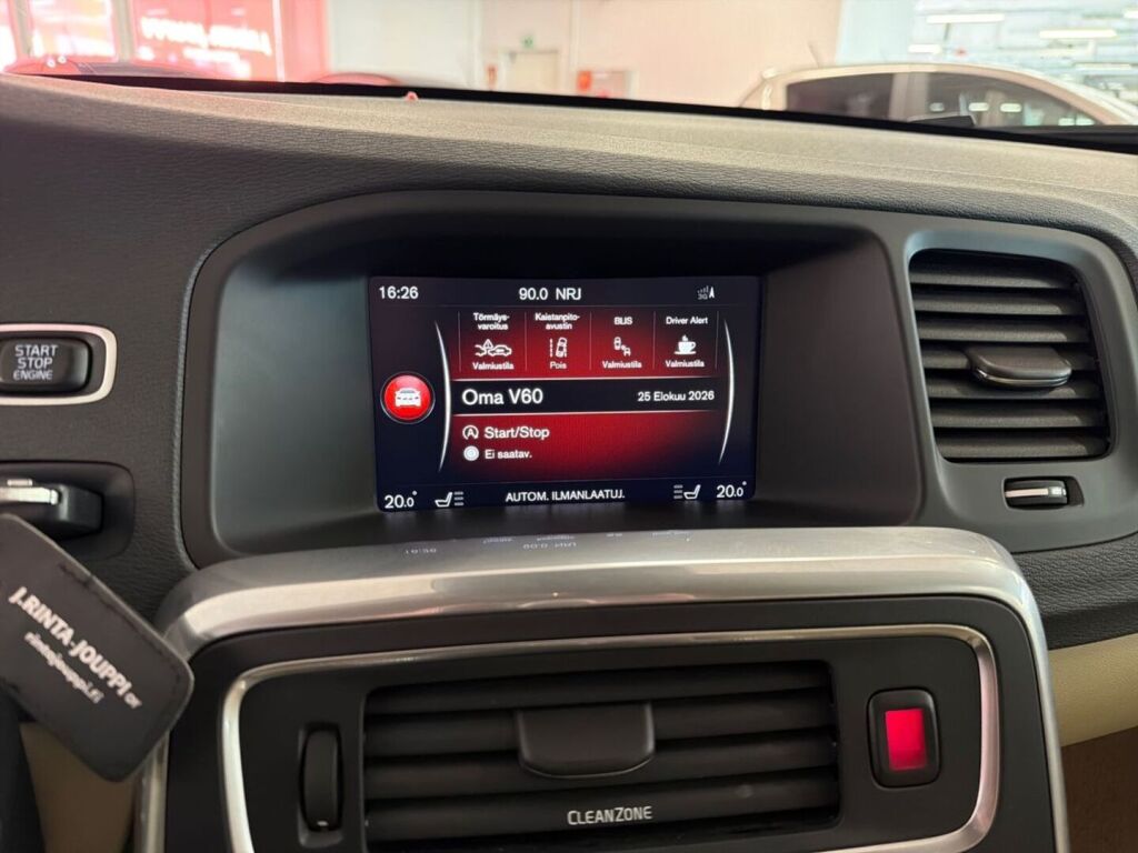Volvo V60 2018 Musta