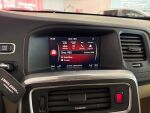 Volvo V60 2018 Musta