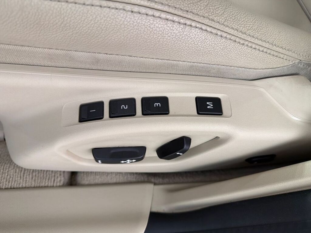 Volvo V60 2018 Musta