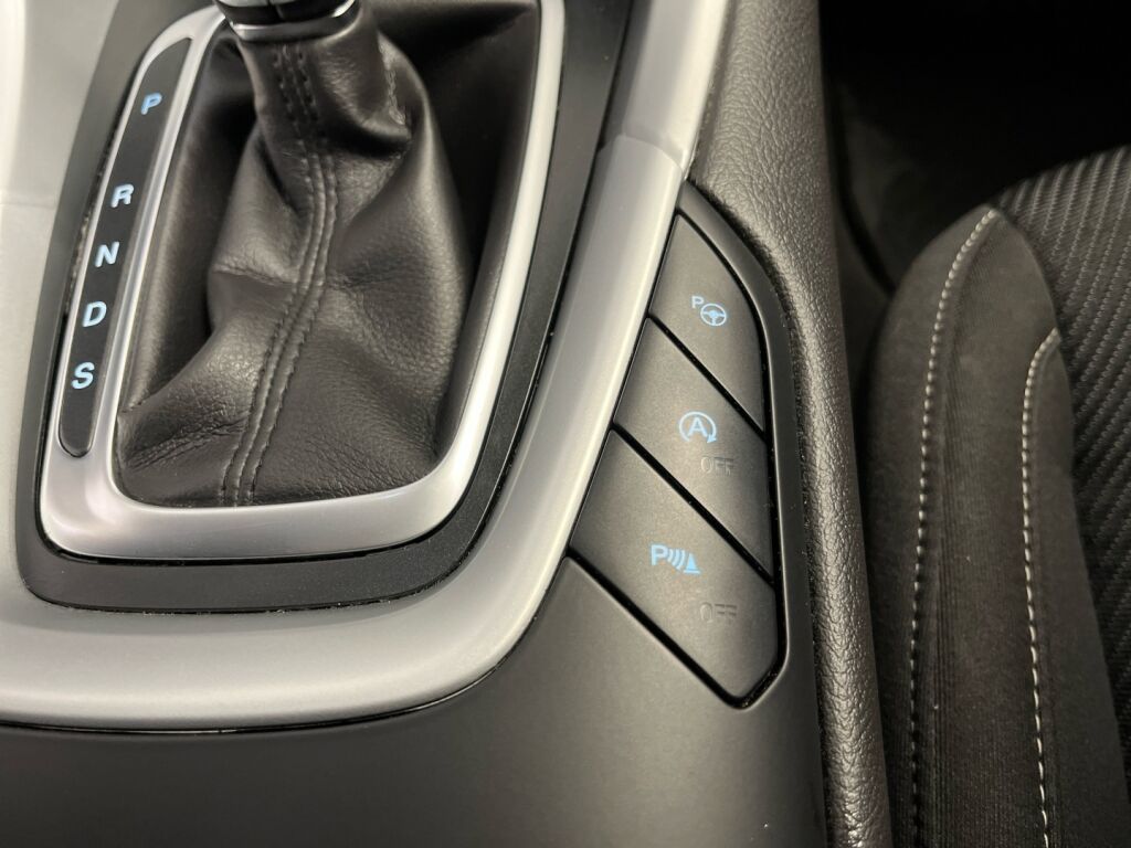 Ford Mondeo 2018 Musta