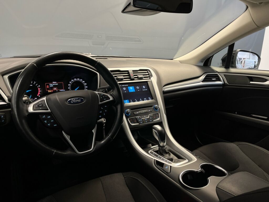 Ford Mondeo 2018 Musta
