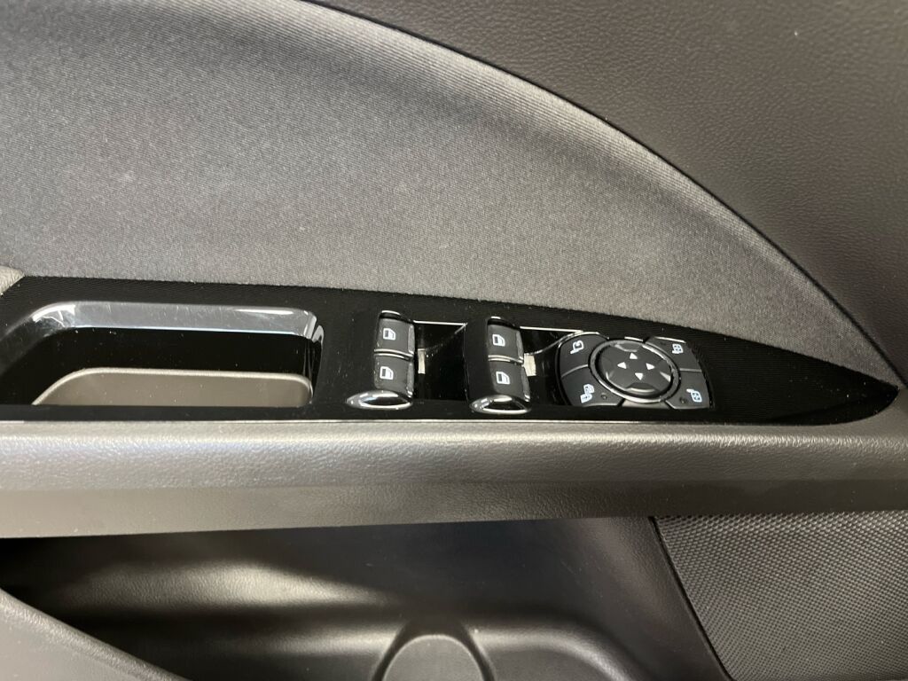 Ford Mondeo 2018 Musta