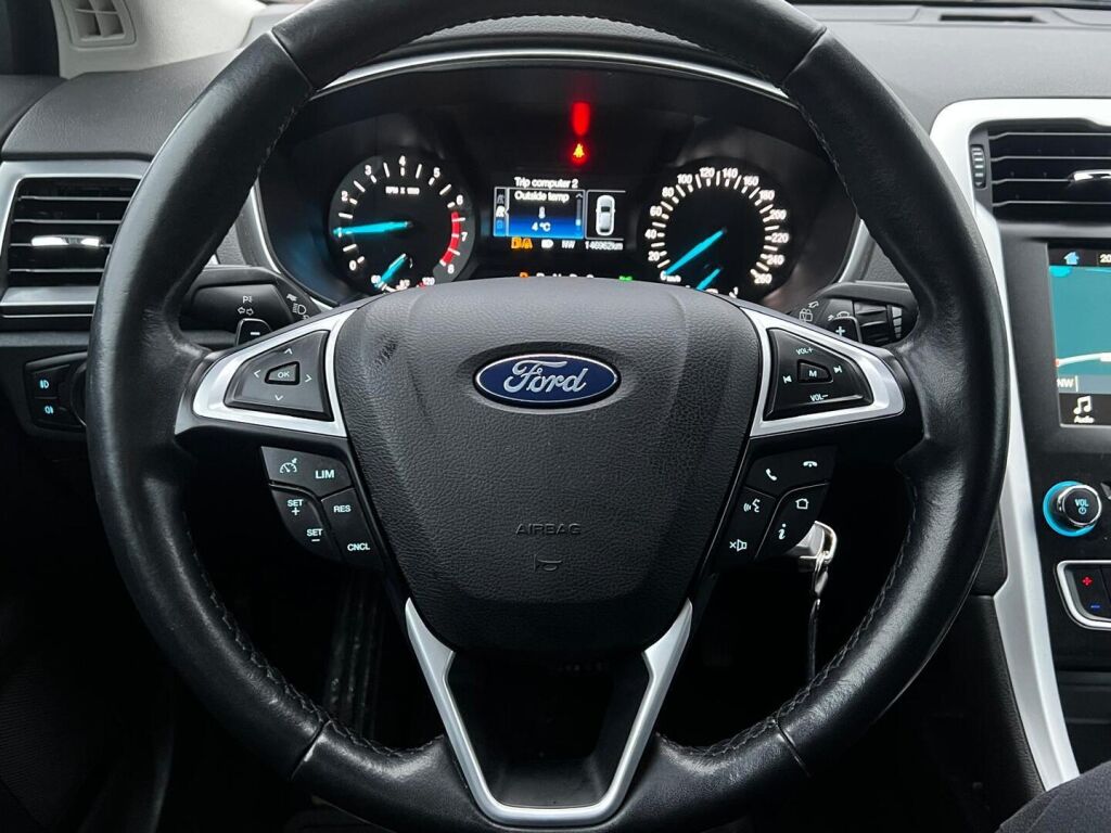 Ford Mondeo 2018 Musta