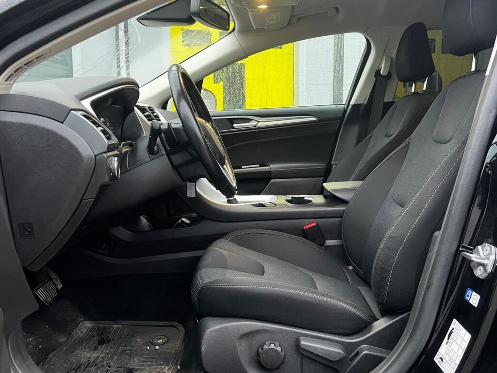 Ford Mondeo 2018 Musta